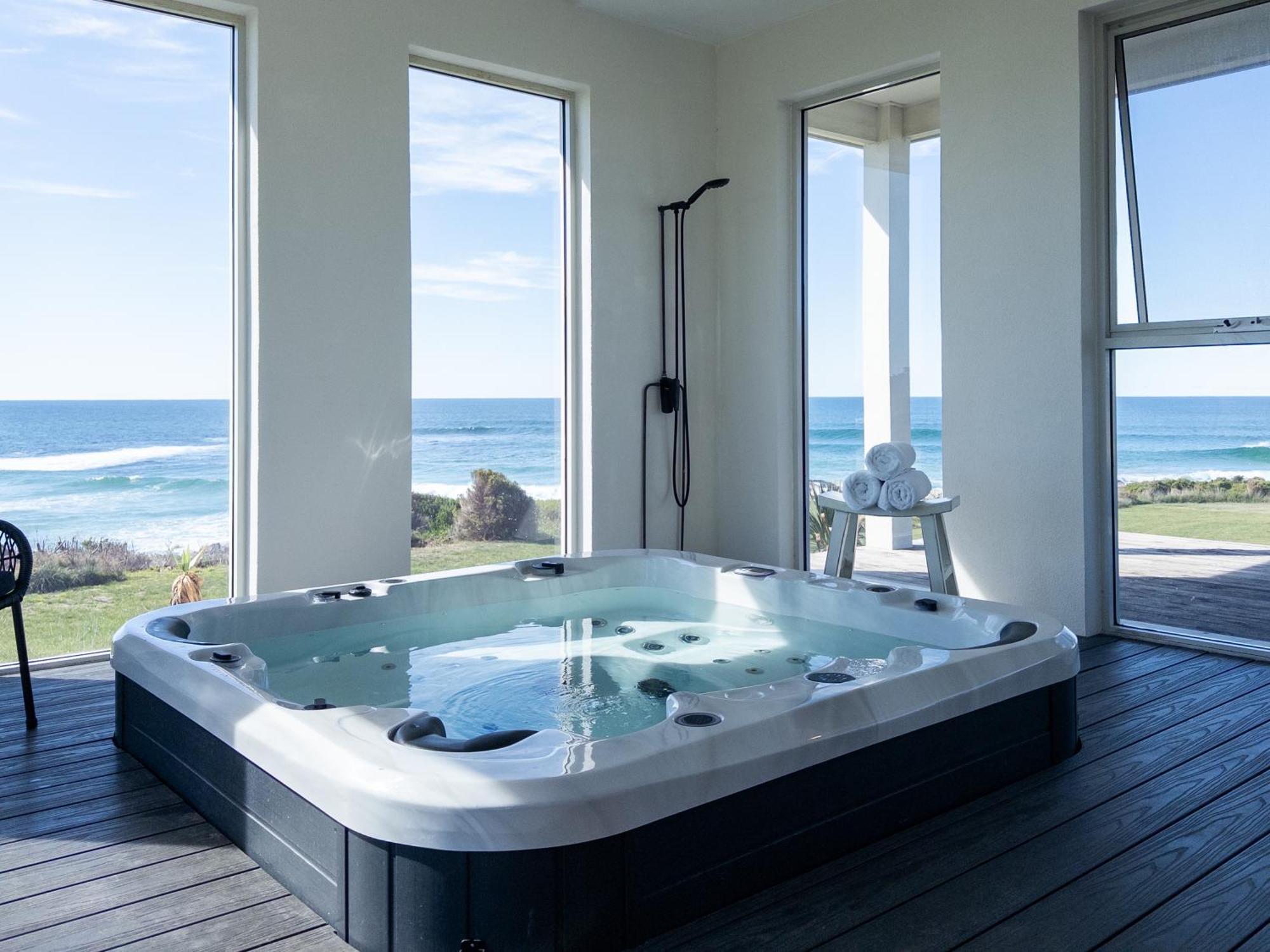 Saltwater - Absolute Oceanfront, Fire Pits, Some Villas With Hot Tubs And Sauna Falmouth Buitenkant foto