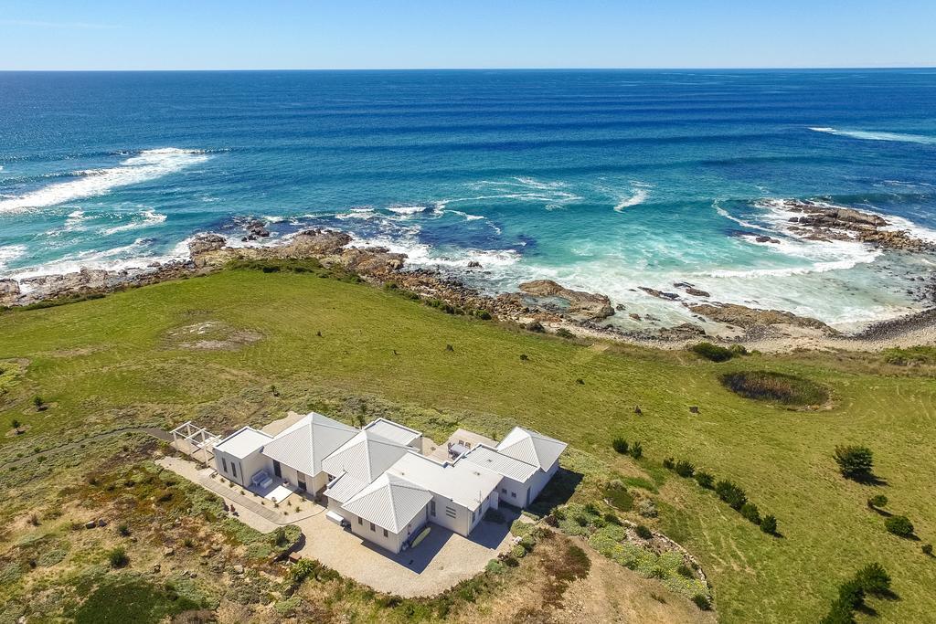 Saltwater - Absolute Oceanfront, Fire Pits, Some Villas With Hot Tubs And Sauna Falmouth Kamer foto